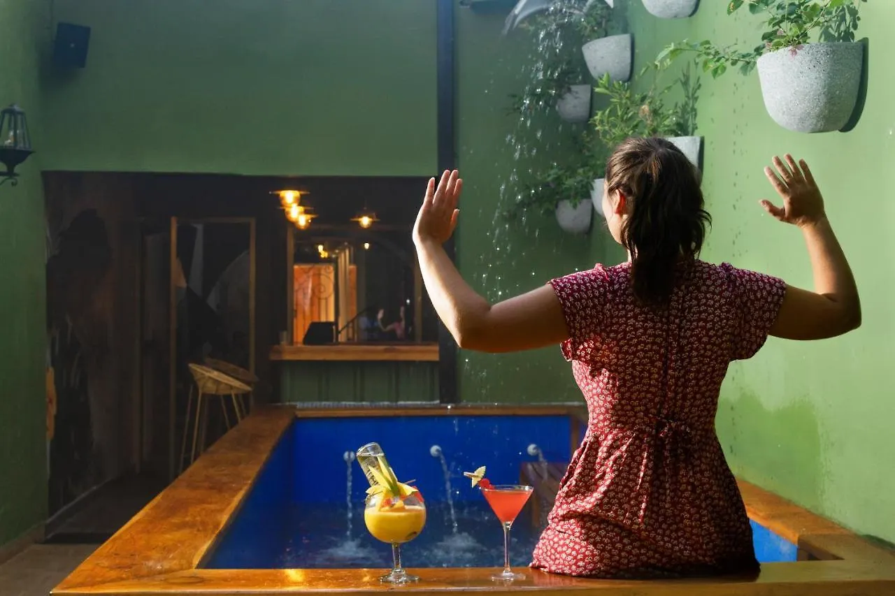 Seven Nights Hostel Cartagena Guest house