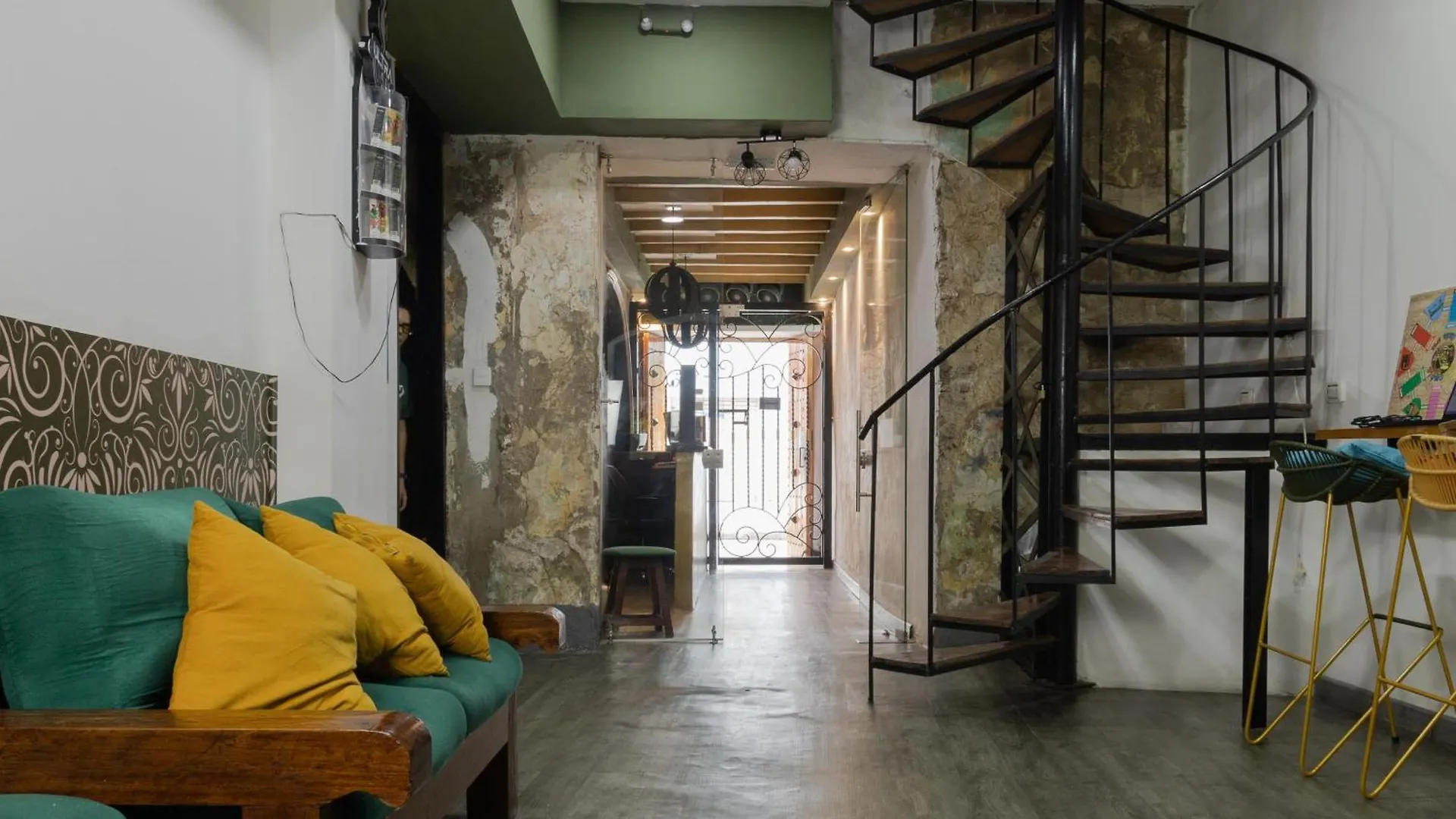 Guest house Seven Nights Hostel Cartagena Colombia
