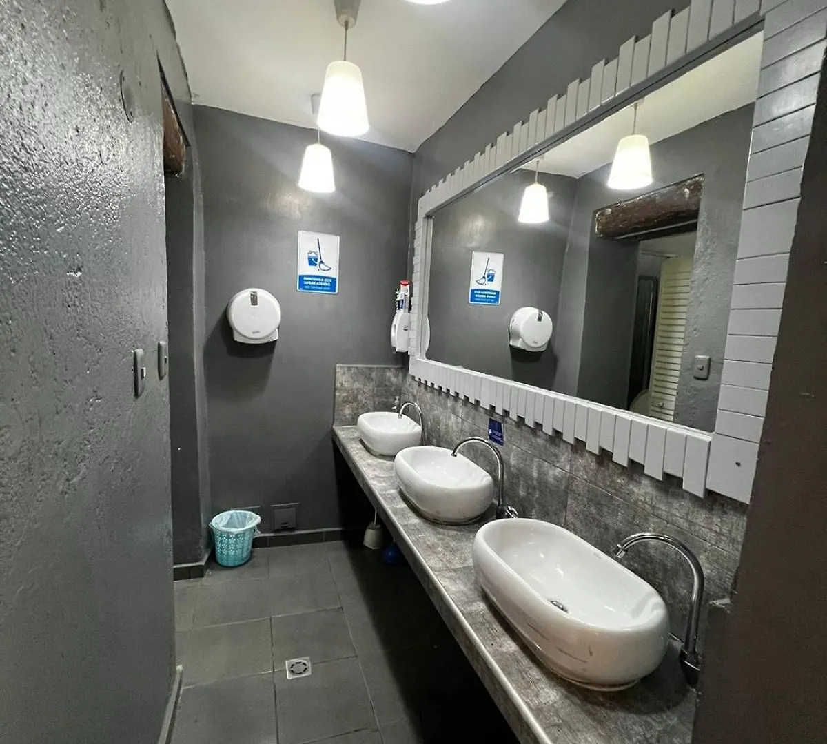Seven Nights Hostel Картахена 0*,