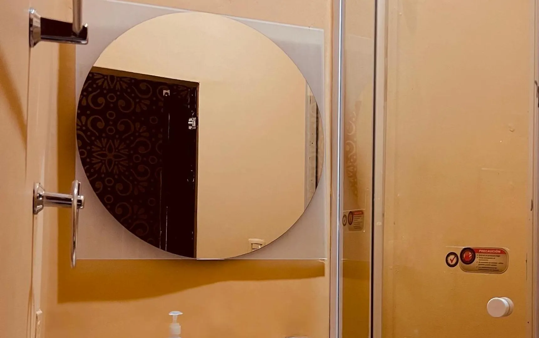 Seven Nights Hostel Cartagena Guest house